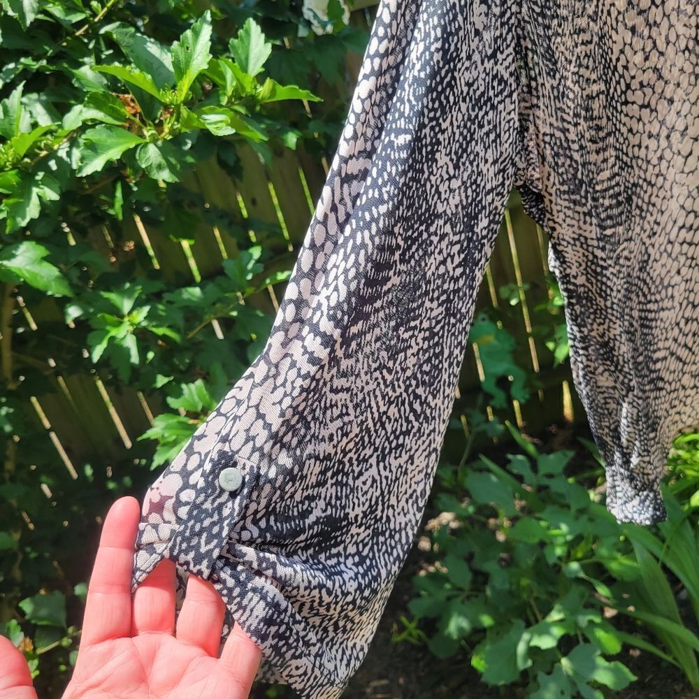 Snake Print Sheer Blouse‎ - Picture 5 of 10